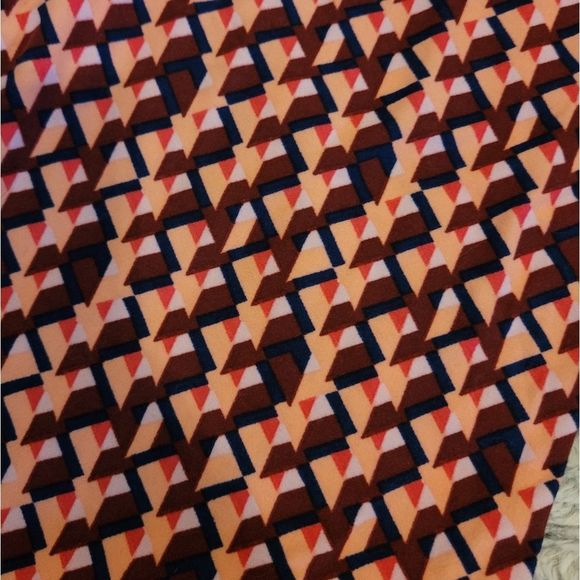 LULAROE TALL & CURVY LEGGINGS • EUC - Picture 2 of 2